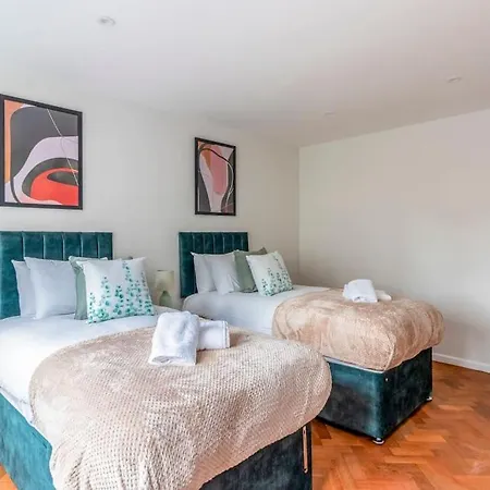 Spacious Sea View 2 Bedroom Sleeps 6-Free Parking Bournemouth Exterior photo